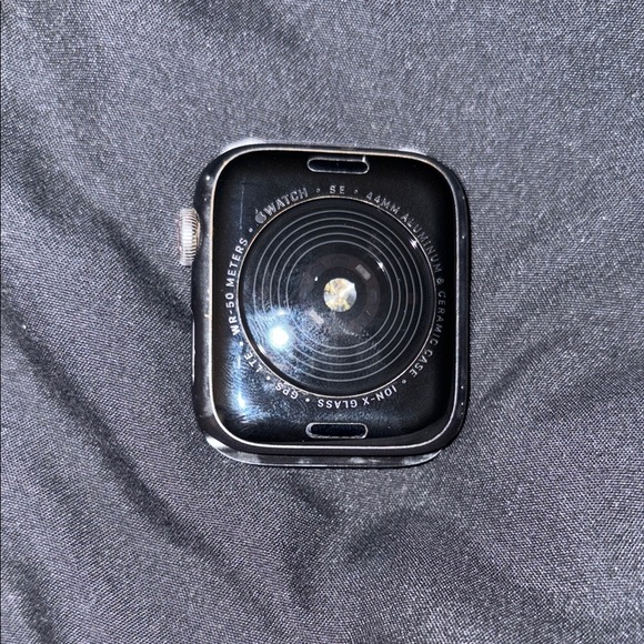 Apple Watch SE 44 MM with GPS and Cellular Capabilities - Picture 3 of 6